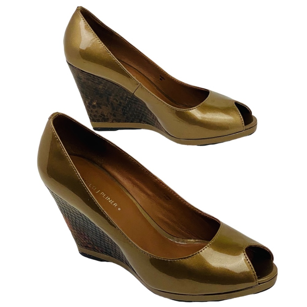 Donald J Pliner Habiki Gold Snakeskin Wedged Heels; 8M